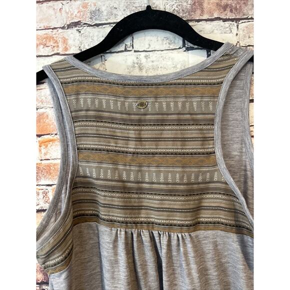 Sherpa Adventure Gear Women’s Medium Gray Southwest Print Tank Top Sleeveless - Picture 4 of 4